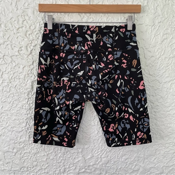 Sweaty Betty Power 9” Biker Shorts Small - Picture 3 of 7